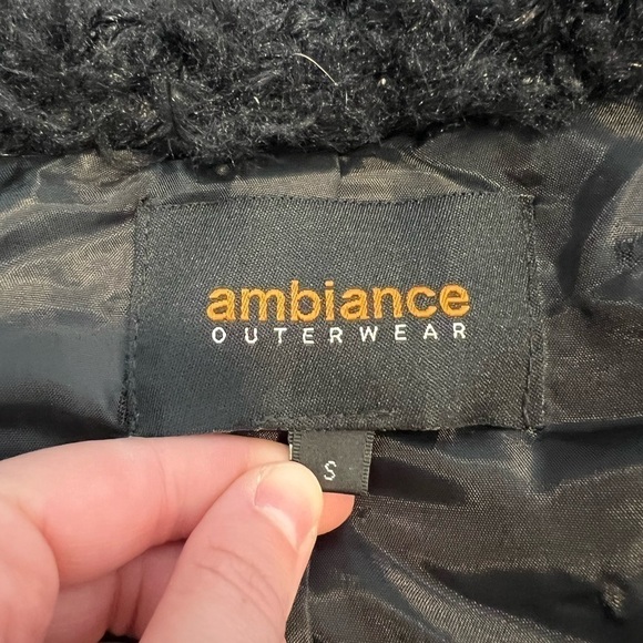 ambiance Outerwear Women’s Black Fluffy Jacket Size Small - Picture 9 of 9